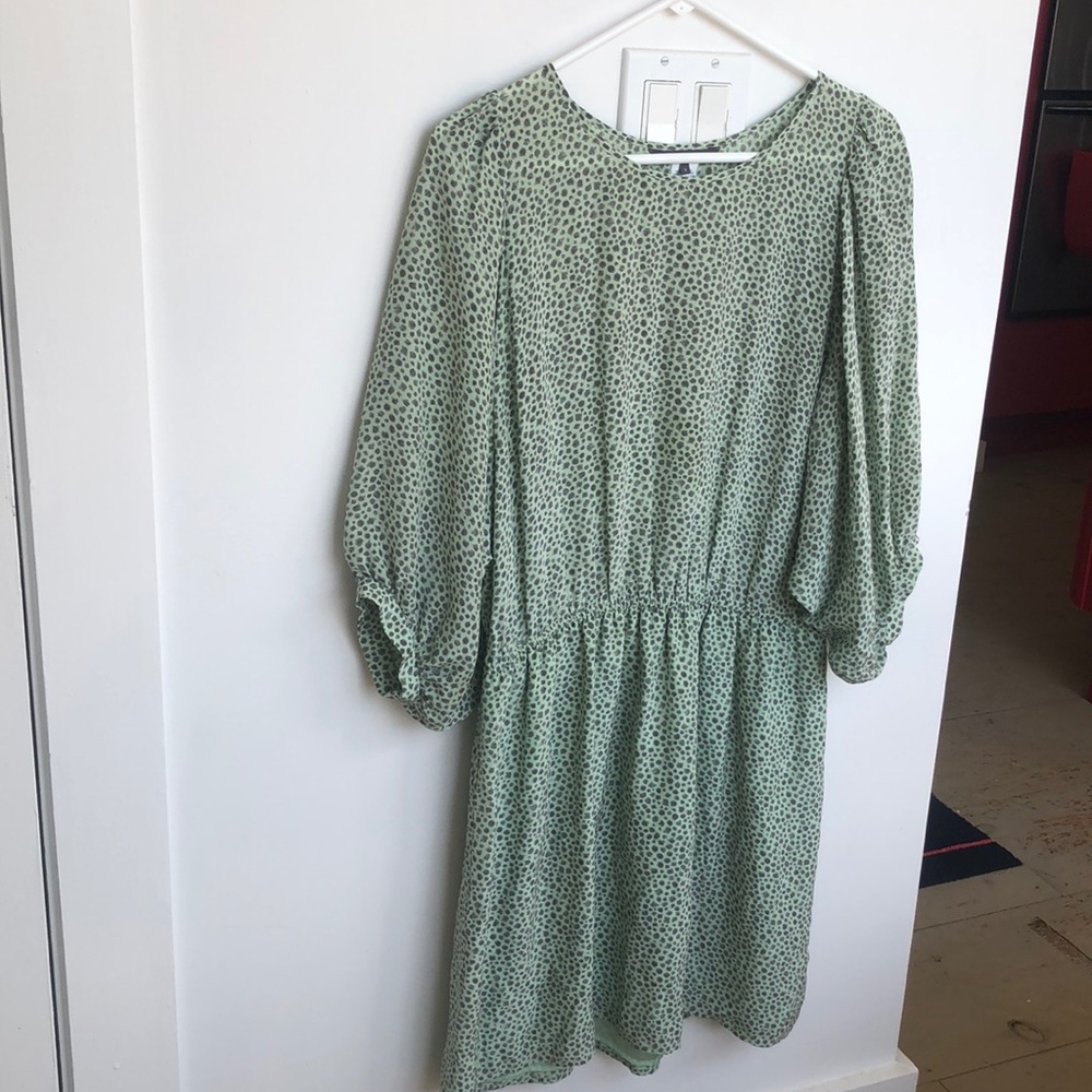 Pippa dress fun & flowy.  Elastic waist.